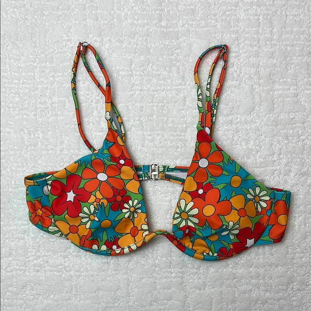 Romwe Floral Bikini Top with Multicolor Design Adjustable Straps Light Padding M